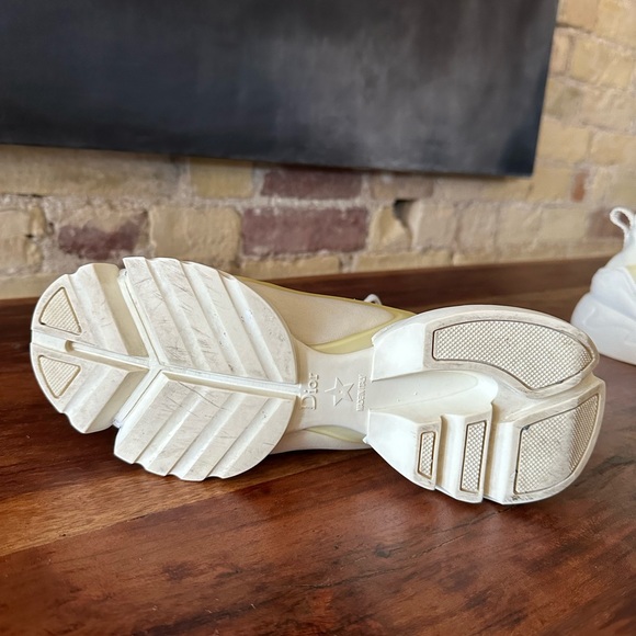 Dior D-Connect Sneaker - Picture 8 of 12